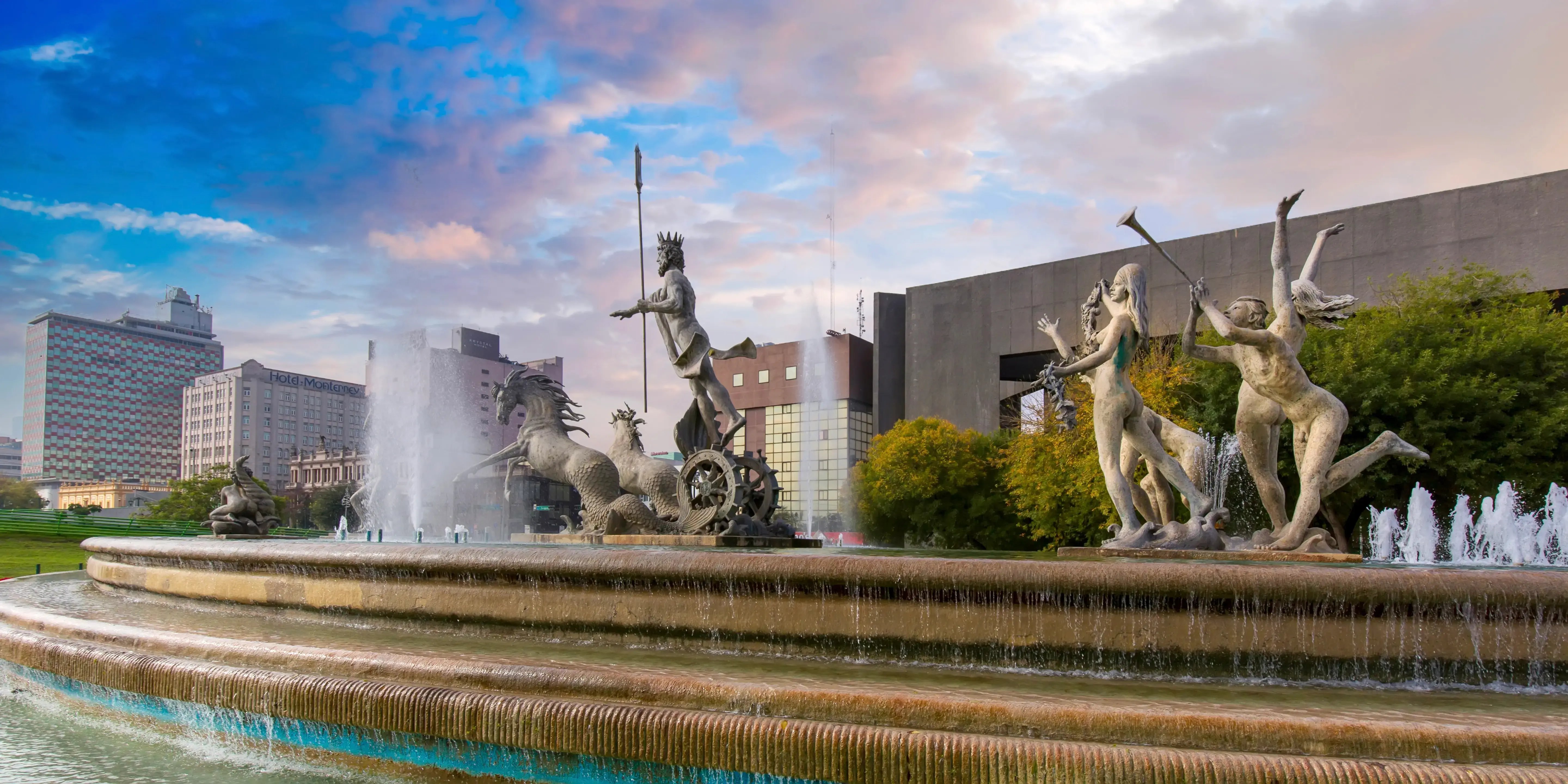 Fuente de la macroplaza en Monterrey