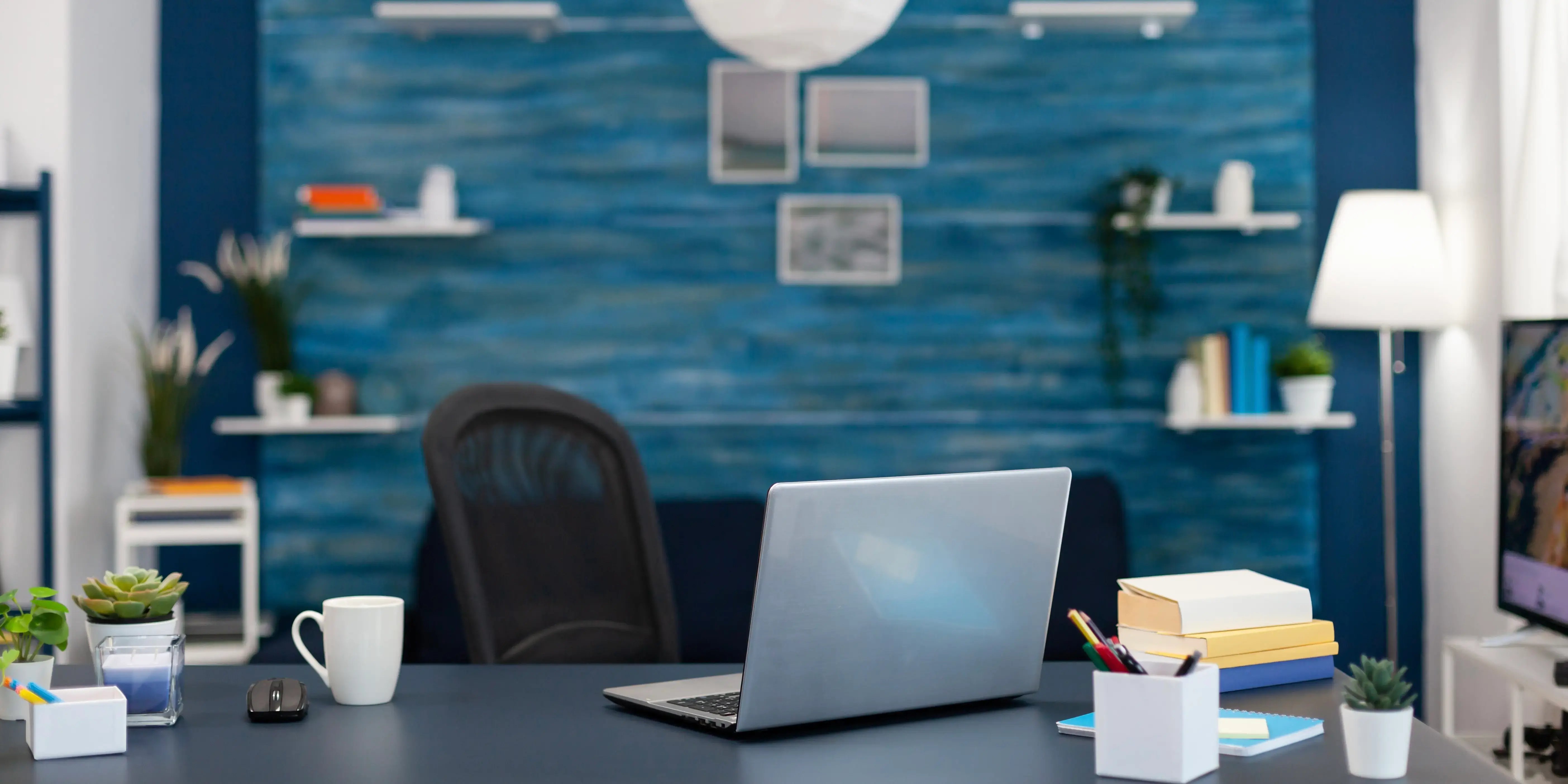 Oficina azul. Home office