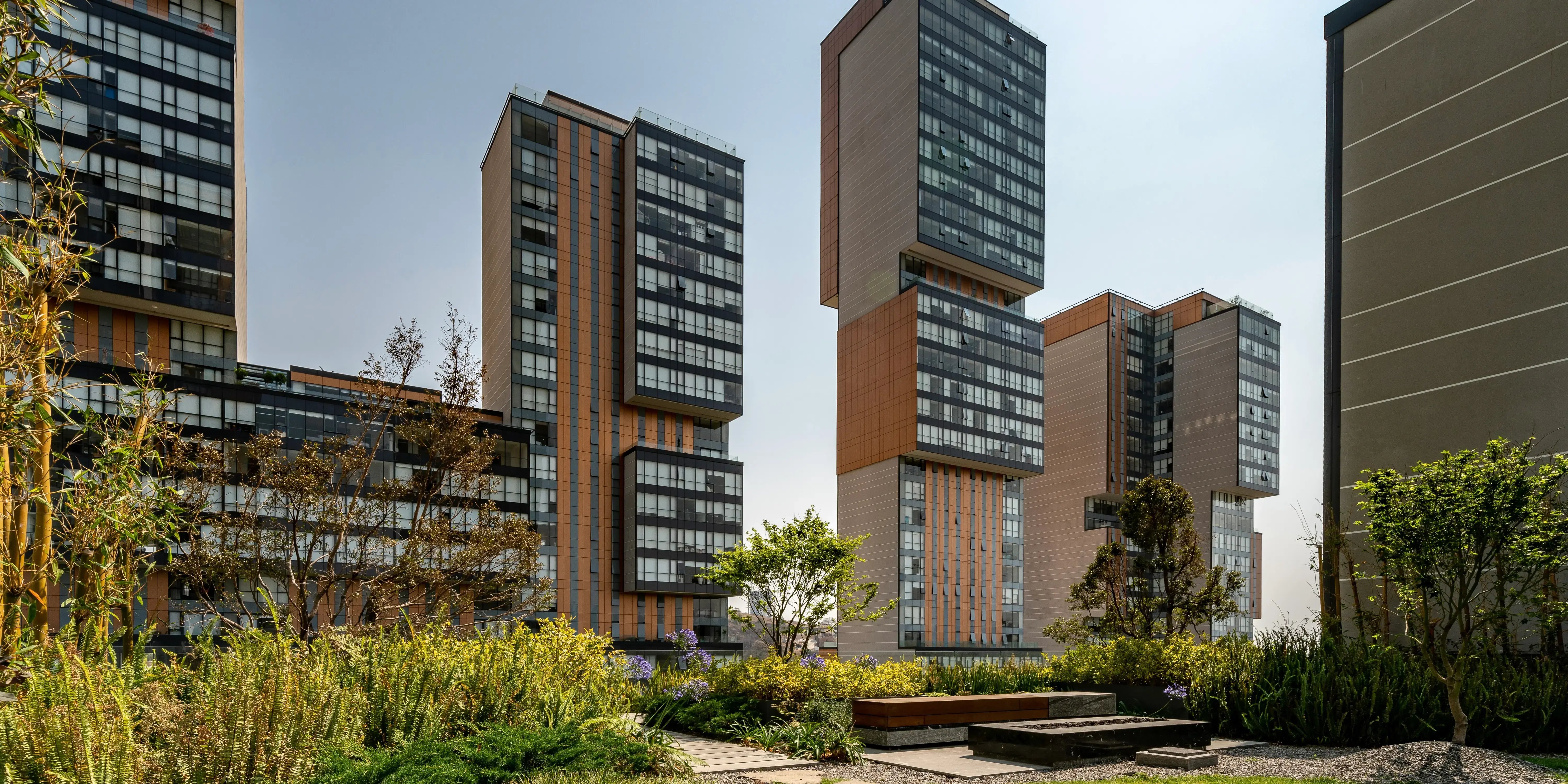 Interior Central Park Bosque Real. ¿Buscas departamento en Huixquilucan? 5 razones para elegir Bosque Real 
