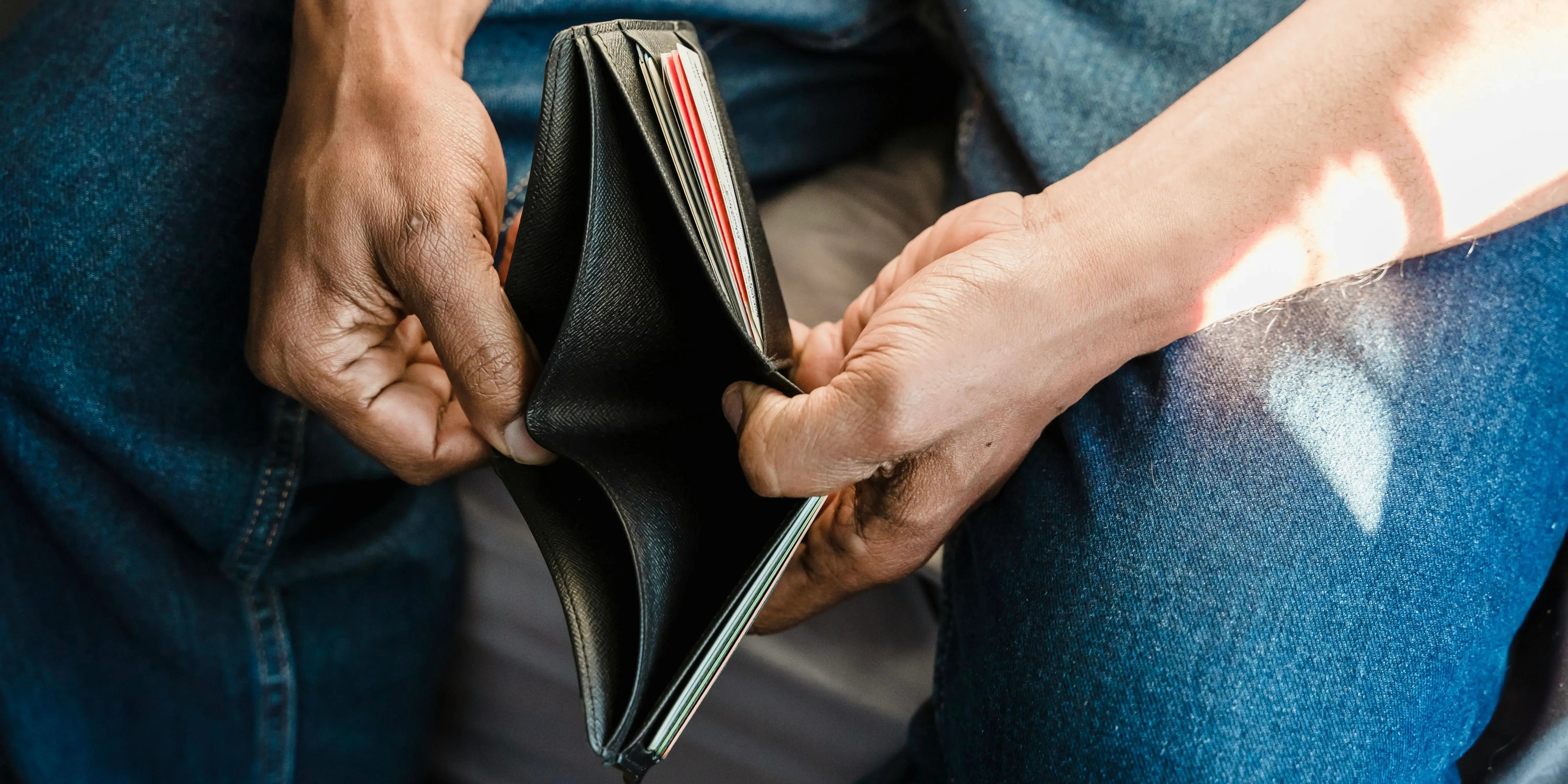 Cartera vacía. Dismorfia del dinero